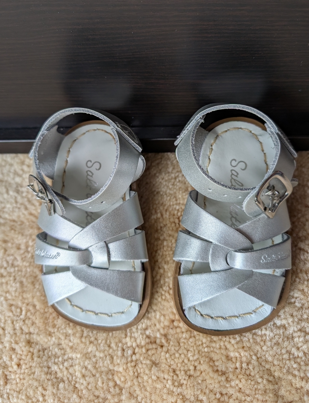 Original Salt Water Sandals by Hoy Silver NWOT Crisscross Toddler Leather Sandal